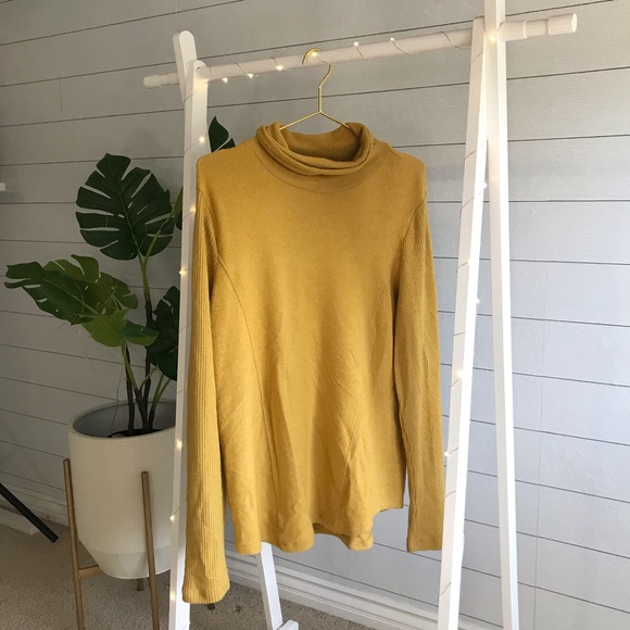 Anthropologie Tops - Anthropology yellow turtle neck